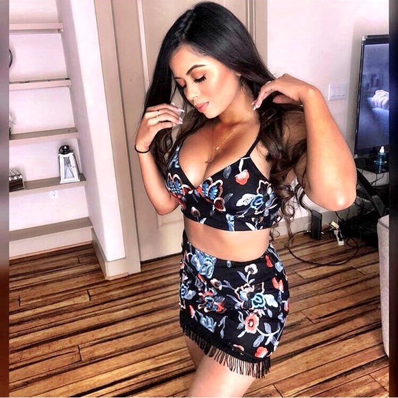 Banjul Dresses & Skirts - 👑Two Piece Floral Embroidered Skirt Set👑